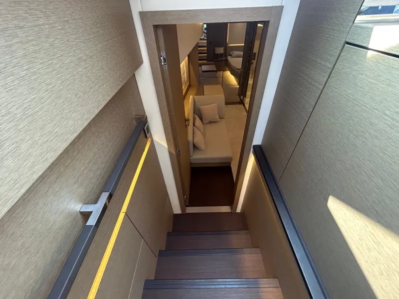 Prestige Yachts PRESTIGE 680 S 2018