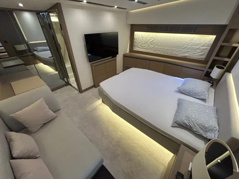 Prestige Yachts PRESTIGE 680 S 2018