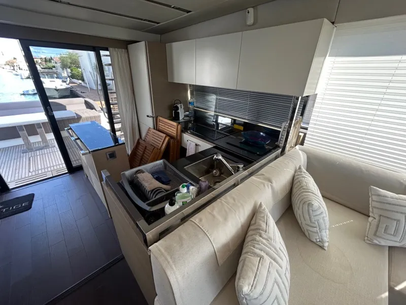 Prestige Yachts PRESTIGE 680 S 2018