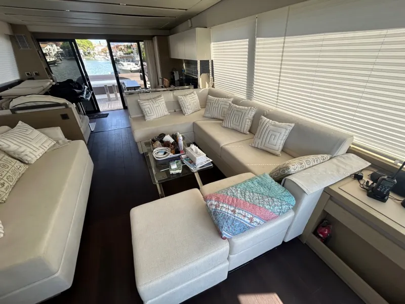 Prestige Yachts PRESTIGE 680 S 2018