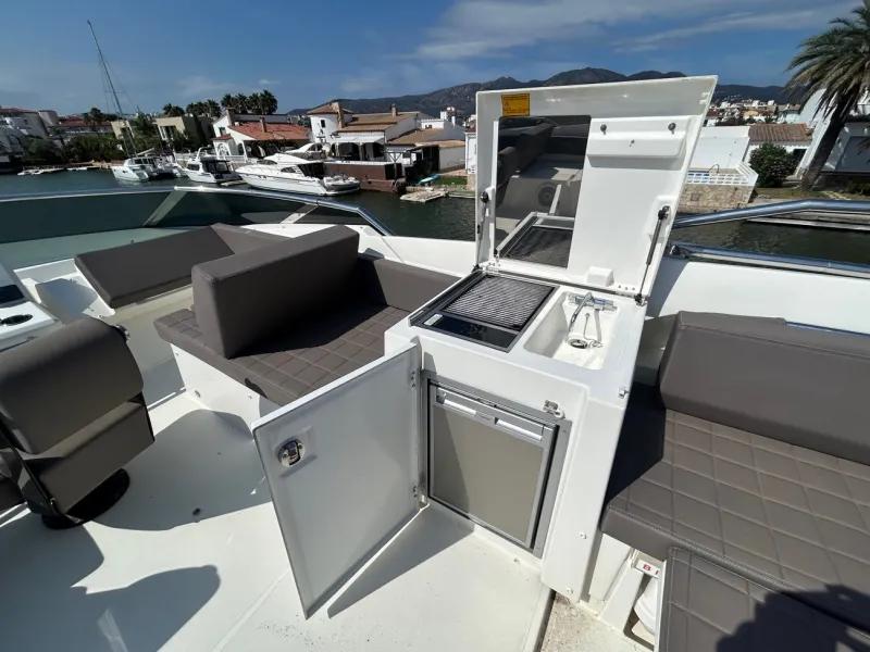 Prestige Yachts PRESTIGE 680 S 2018