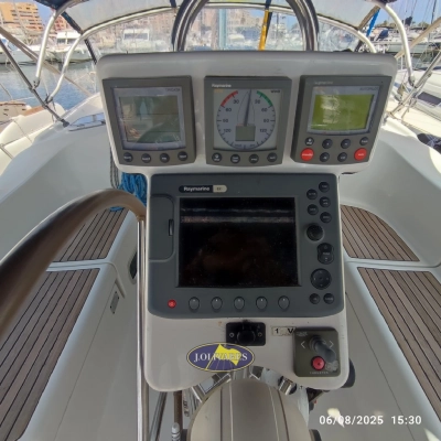 Foto del barco Beneteau Oceanis Clipper 423 2004