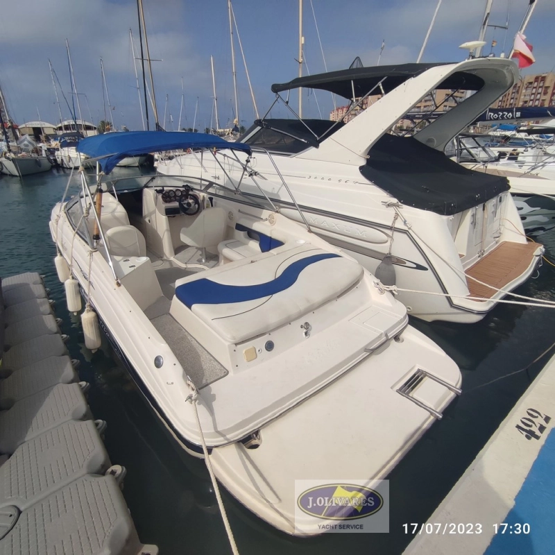 Rinker 232 Captiva 2004