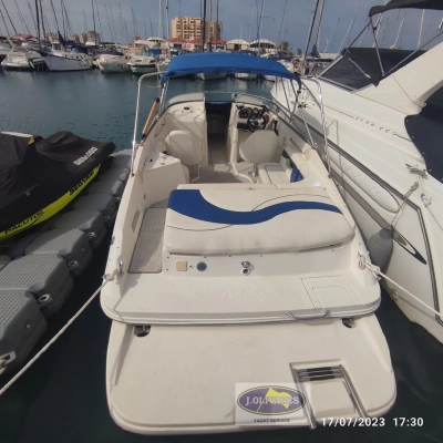 Foto del barco Rinker 232 Captiva 2004