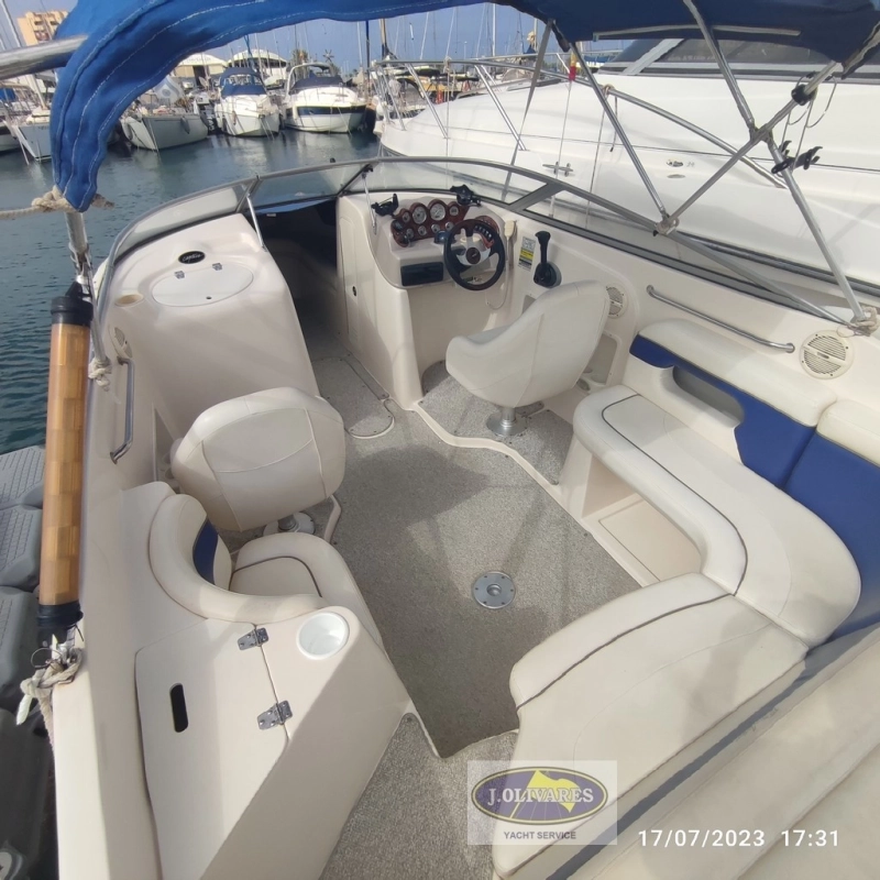 Rinker 232 Captiva 2004