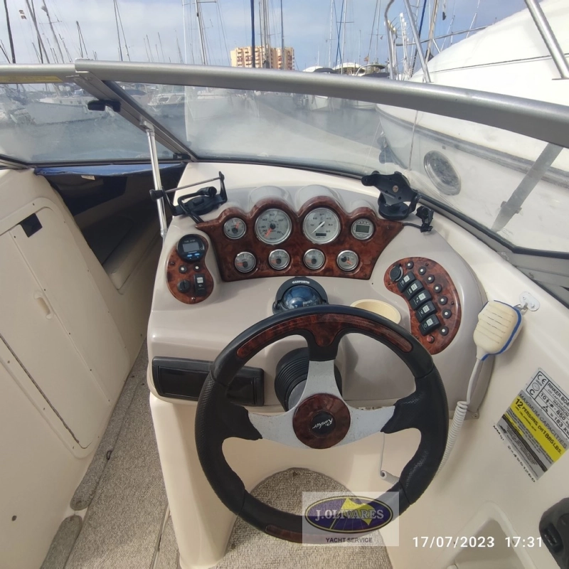 Rinker 232 Captiva 2004