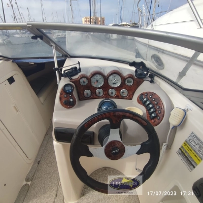 Foto del barco Rinker 232 Captiva 2004