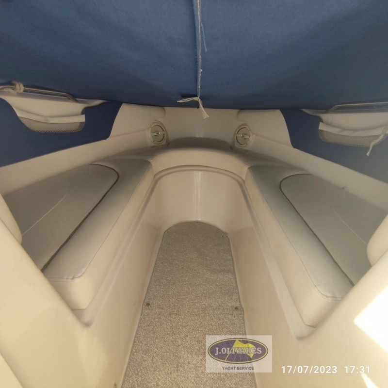 Rinker 232 Captiva 2004