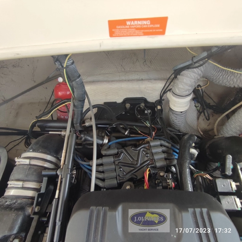 Rinker 232 Captiva 2004