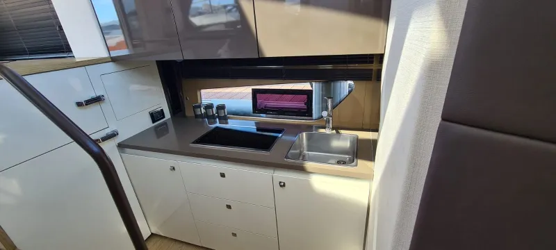 Sessa SESSA C42 2016