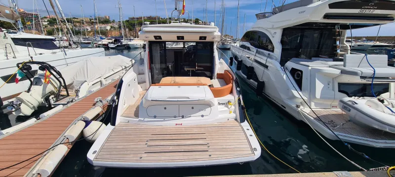 Sessa SESSA C42 2016