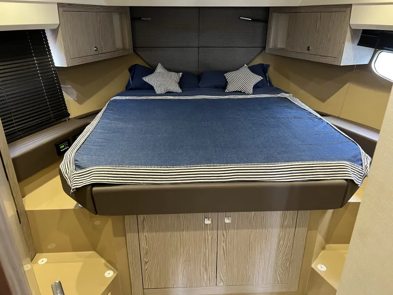 Sessa SESSA C42 2016