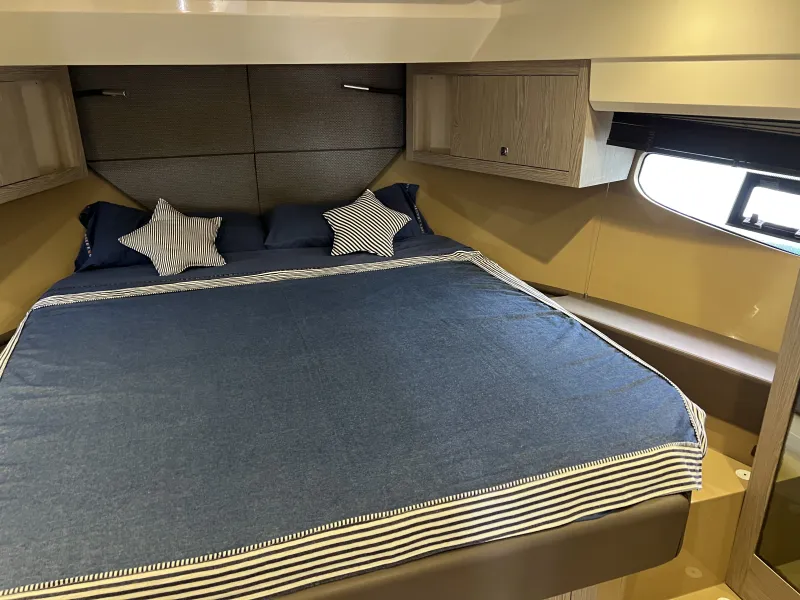 Sessa SESSA C42 2016