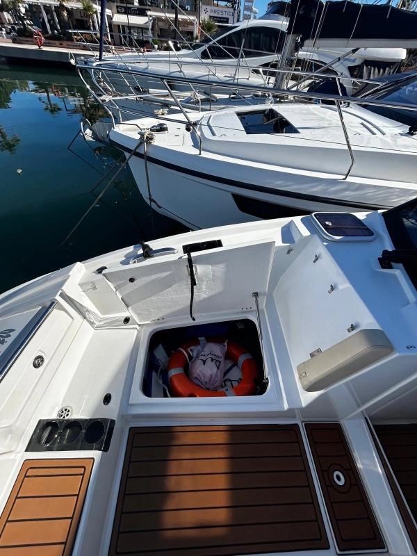 Aquila 32 Sport 2023