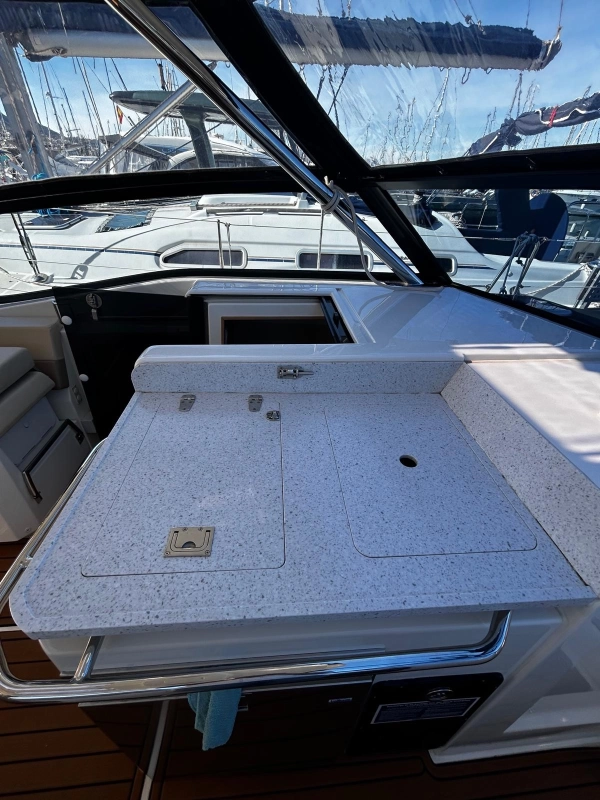 Aquila 32 Sport 2023