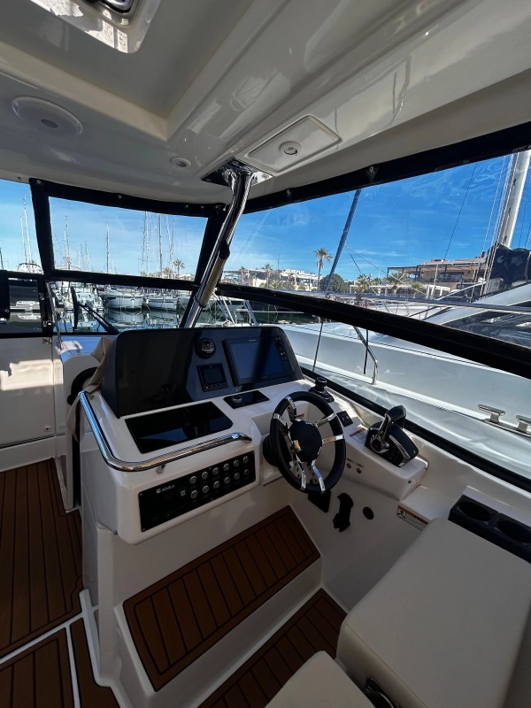 Aquila 32 Sport 2023