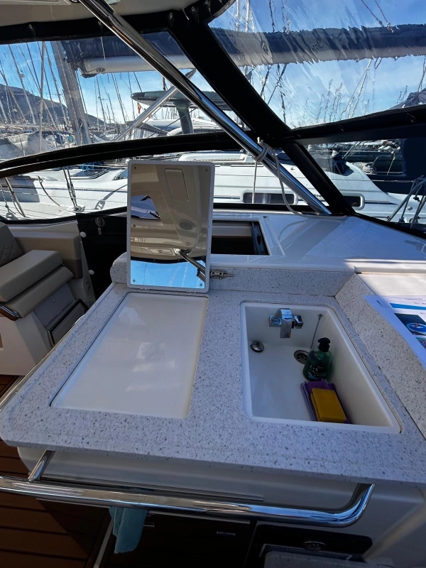 Aquila 32 Sport 2023