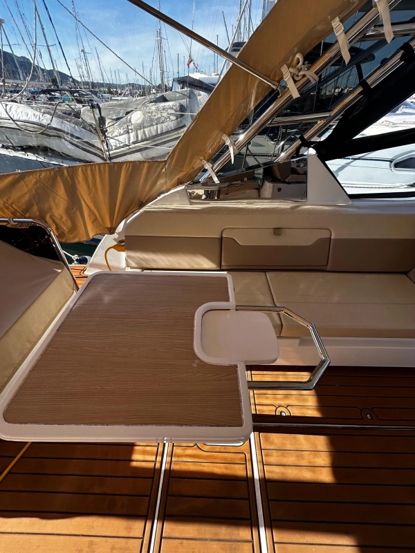 Aquila 32 Sport 2023