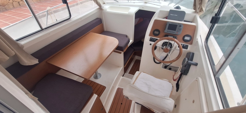 Jeanneau merry fisher 725 2012