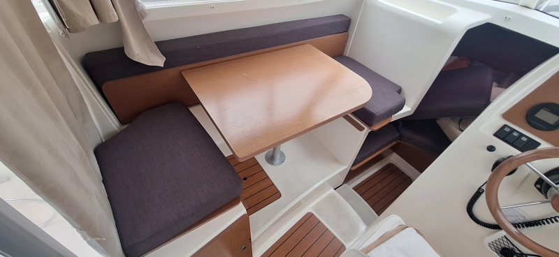 Jeanneau merry fisher 725 2012