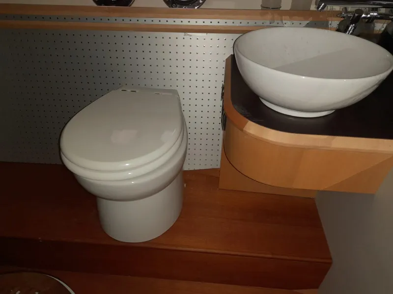 IRON MARINE 400 HT AIRON MARINE 400 HT 2010