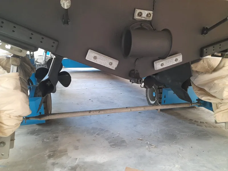 IRON MARINE 400 HT AIRON MARINE 400 HT 2010