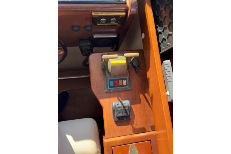 Austin Parker 42 LOBSTER 2003