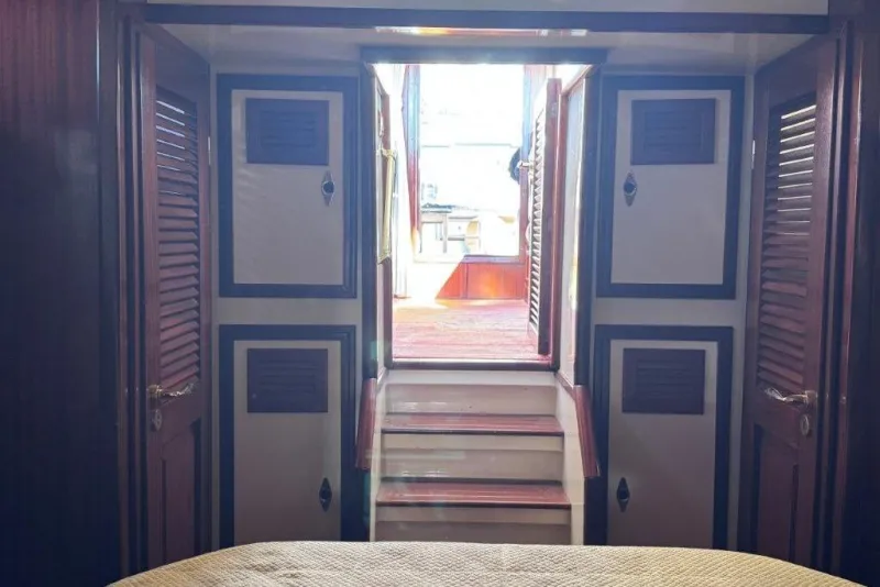 Austin Parker 42 LOBSTER 2003