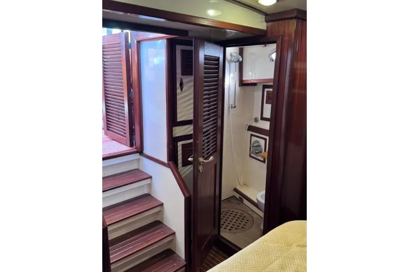 Austin Parker 42 LOBSTER 2003