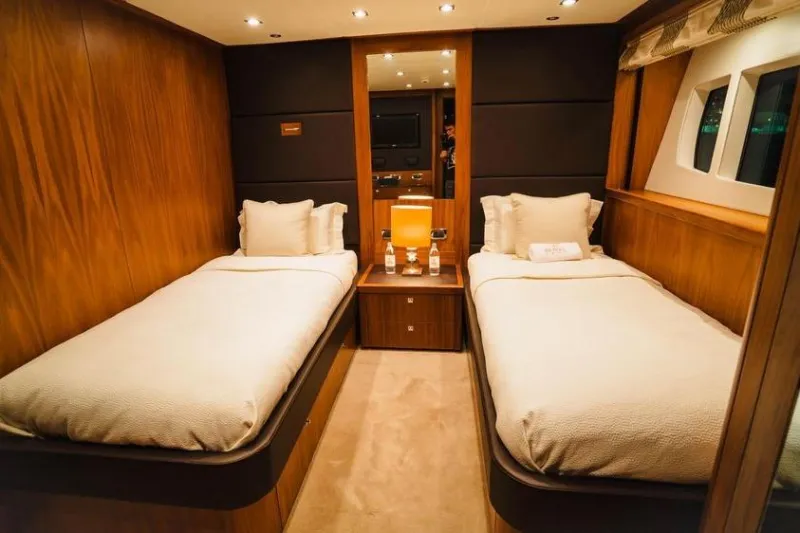 Sunseeker 40 Metre Yacht 2010