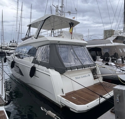 Foto del barco Prestige 520 Fly 2021