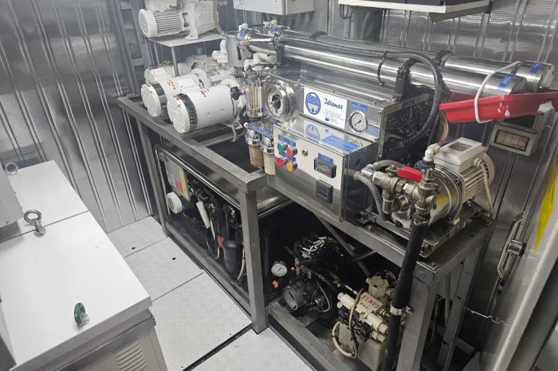 Astondoa 102 GLX 2003