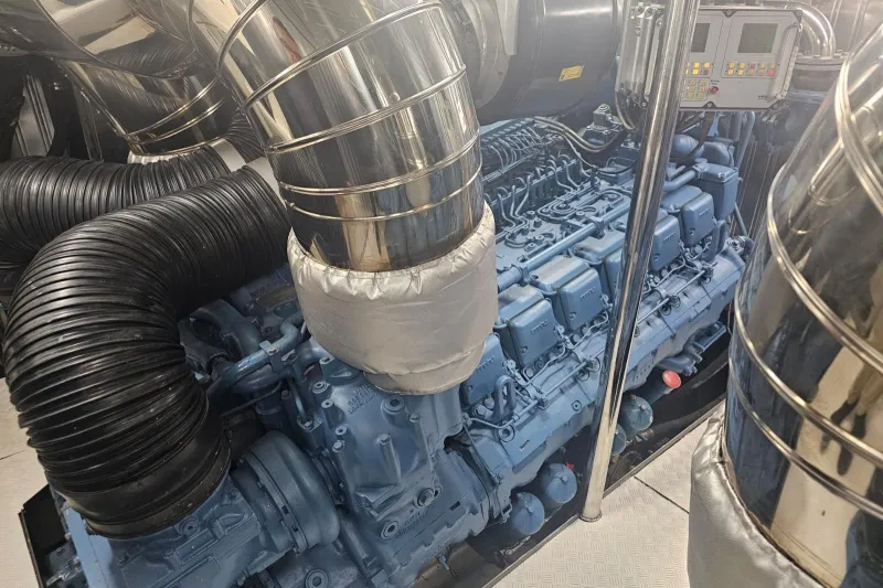 Astondoa 102 GLX 2003