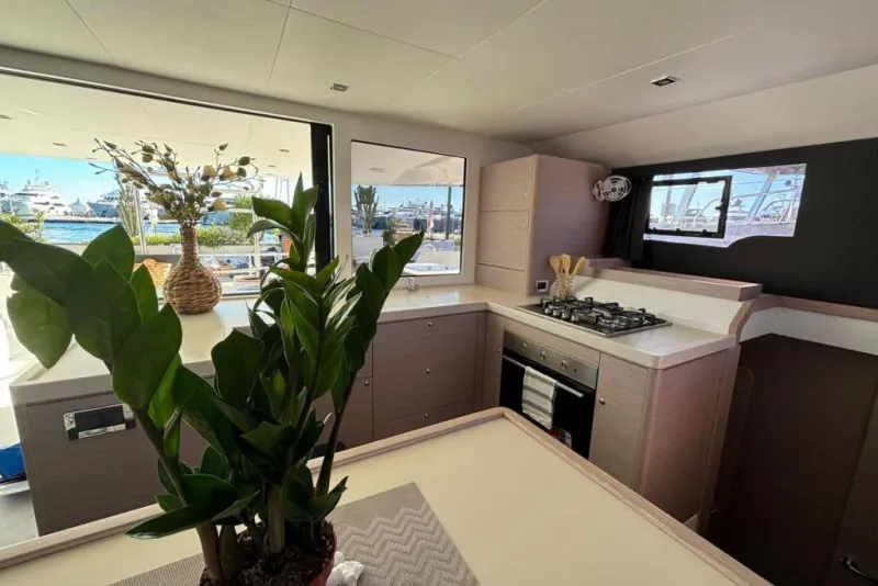 Dufour Catamarans 48 2024