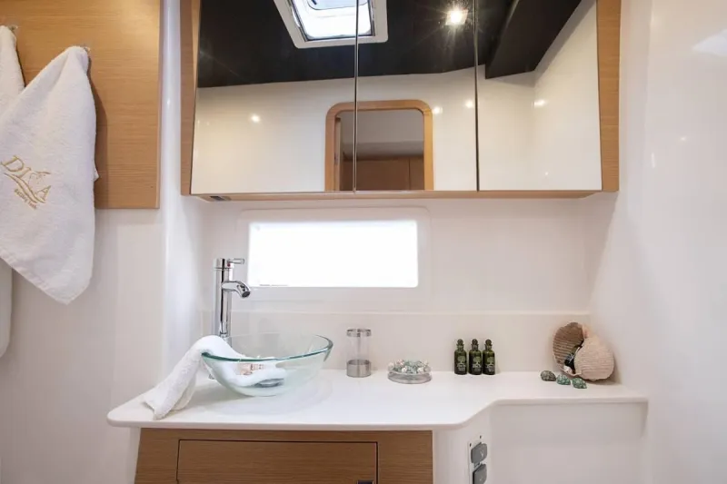 Dufour Catamarans 48 2024