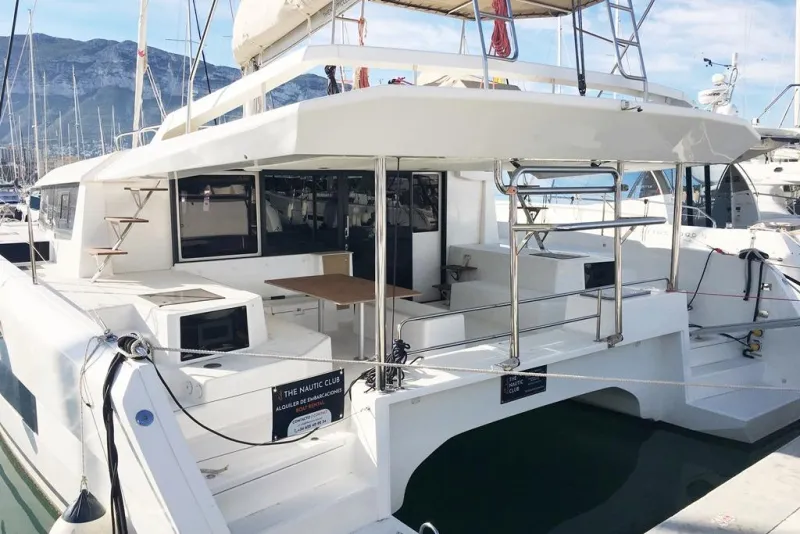 Dufour Catamarans 48 2024