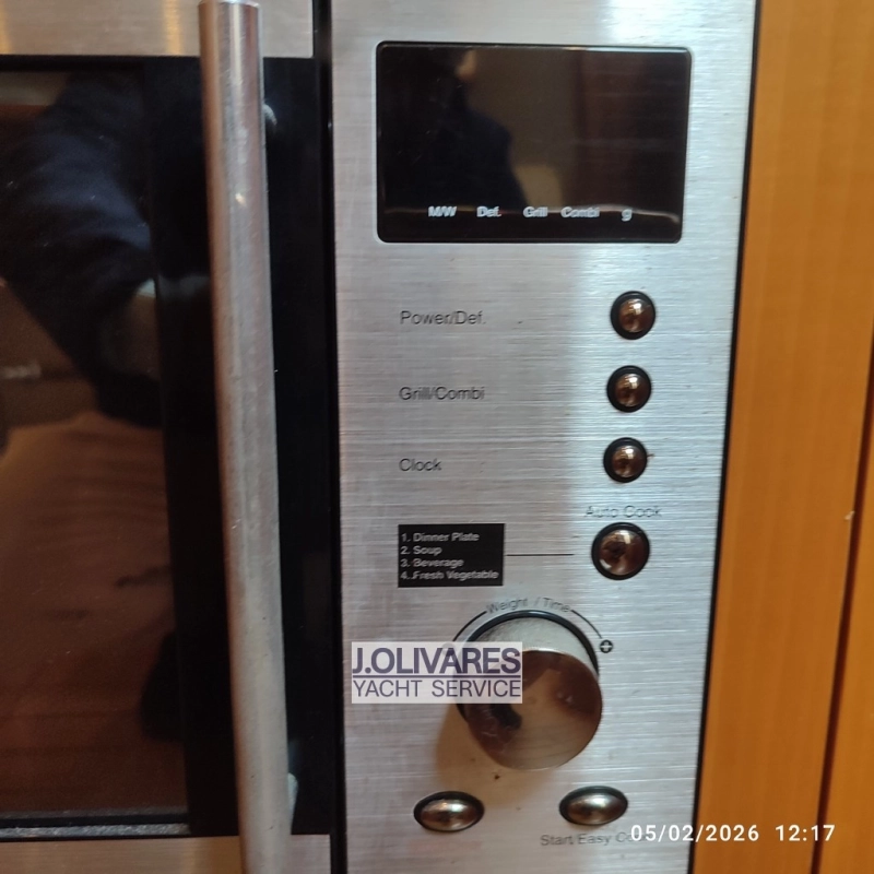 Sessa Marine Oyster 42 2004