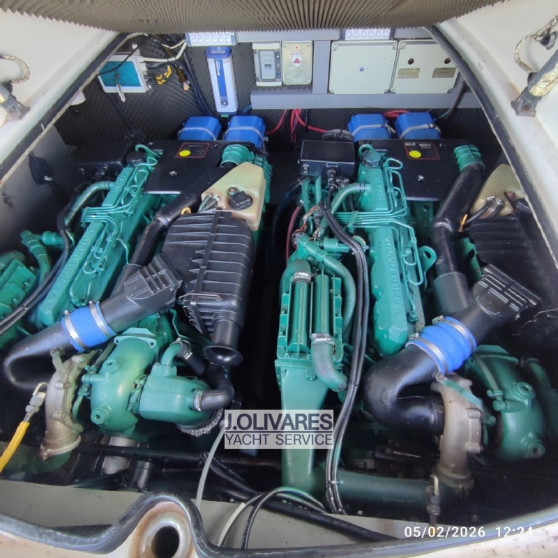 Sessa Marine Oyster 42 2004