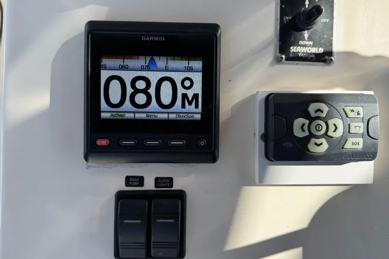 Al Dhaen 360 SF 2004