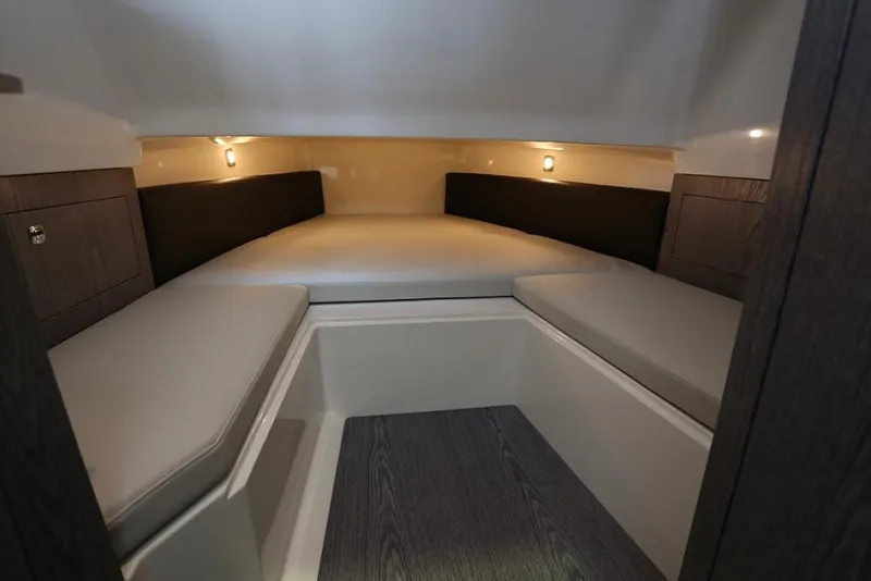 Capelli Tempest 40 2023