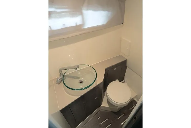 Capelli Tempest 40 2023