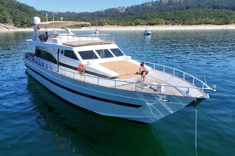 Cantieri di Pisa Akhir 22 1988