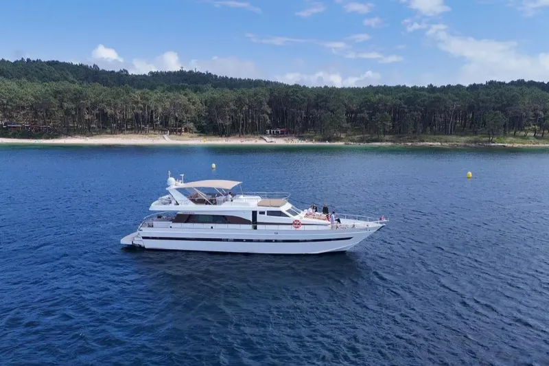 Cantieri di Pisa Akhir 22 1988