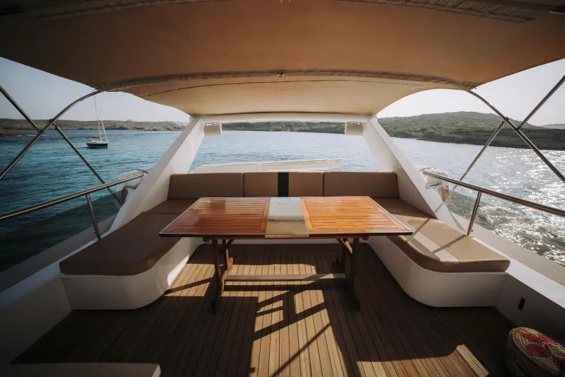 Cantieri di Pisa Akhir 22 1988