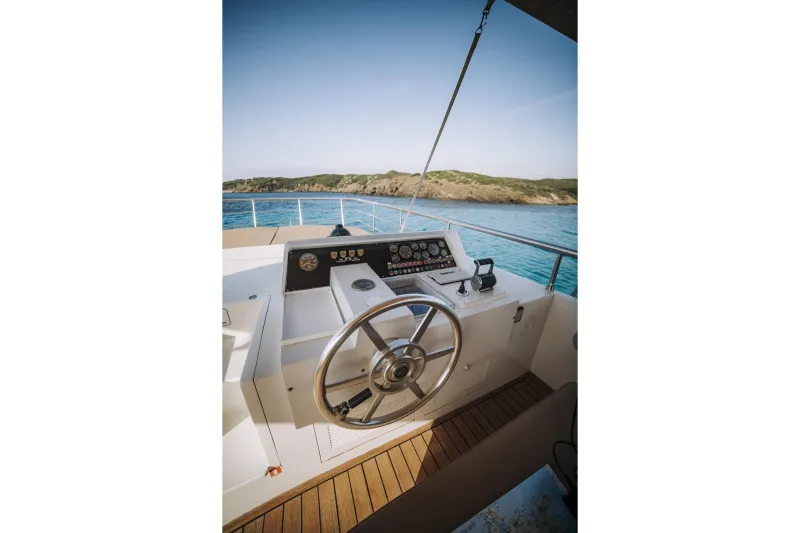 Cantieri di Pisa Akhir 22 1988