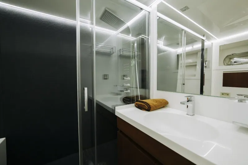 Cantieri di Pisa Akhir 22 1988