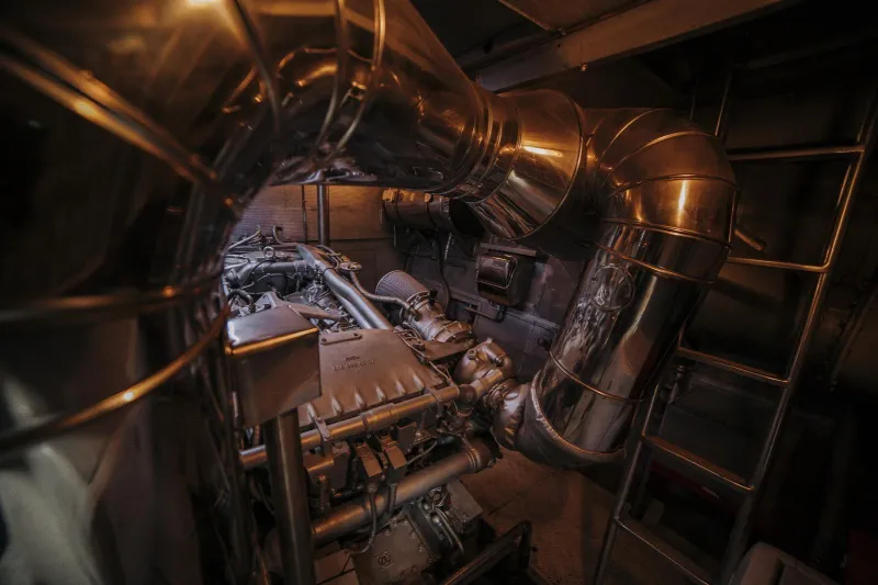 Cantieri di Pisa Akhir 22 1988