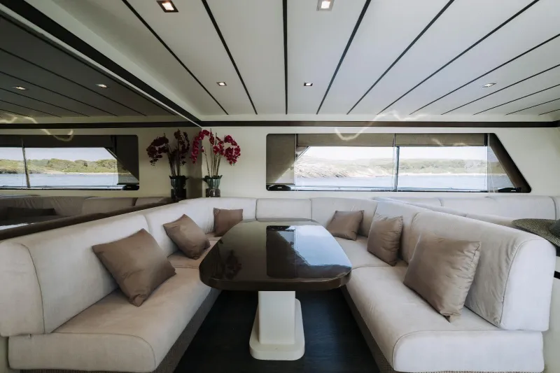 Cantieri di Pisa Akhir 22 1988