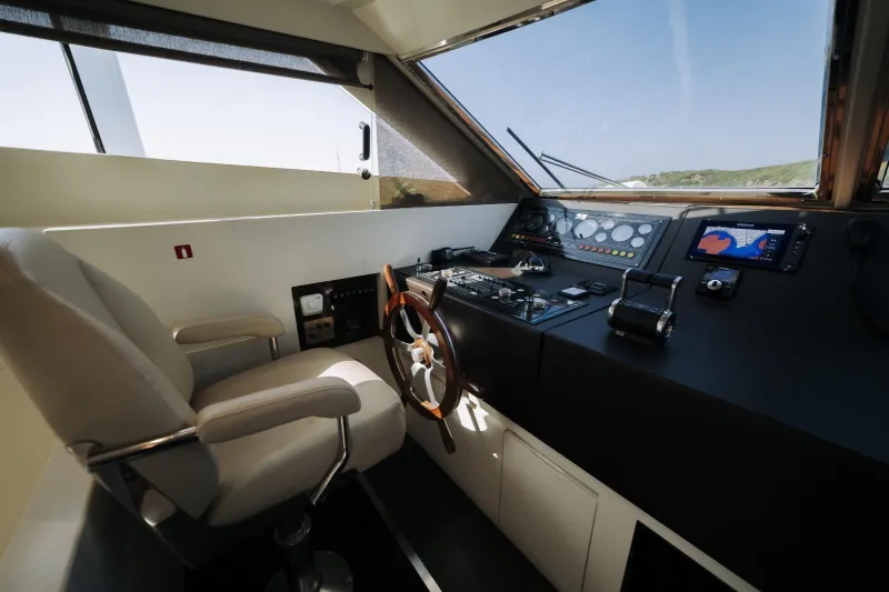 Cantieri di Pisa Akhir 22 1988