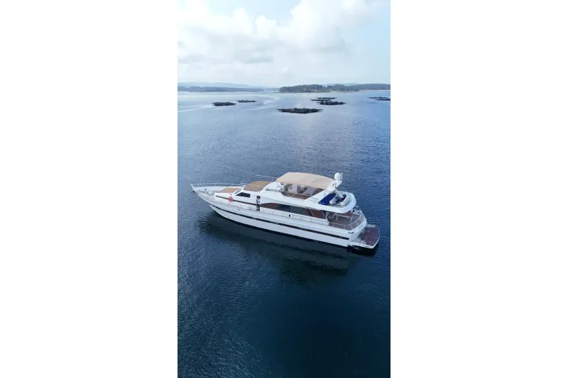 Cantieri di Pisa Akhir 22 1988